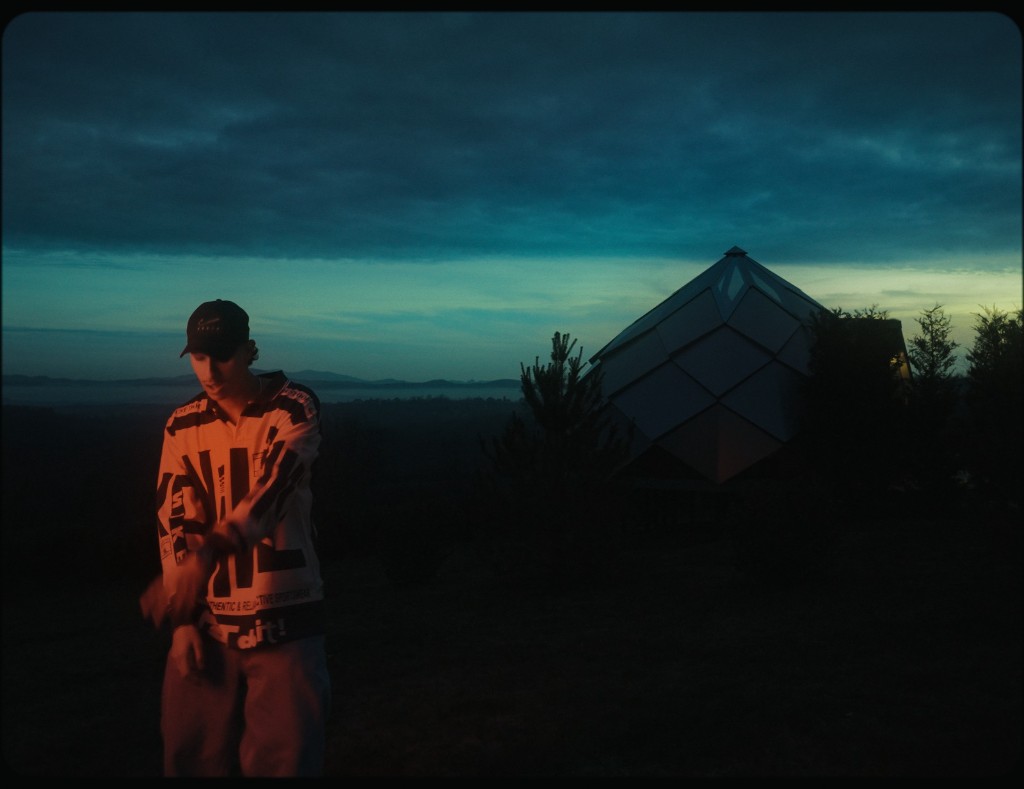 SIDE LINE Creative Direction visual 33